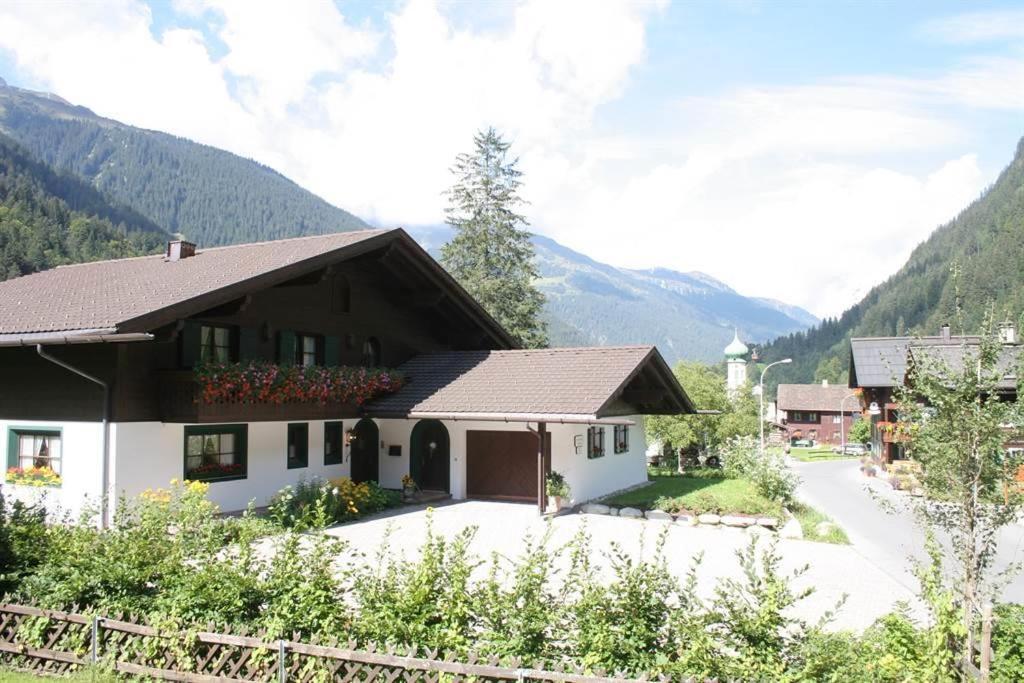 Landhaus Heidi Partenen Bagian luar foto